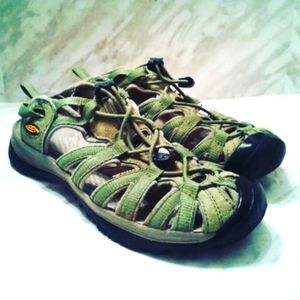 Keen Whisper Women's Size 7.5-8 Waterproof Sandals Hiking Shoes Olive green